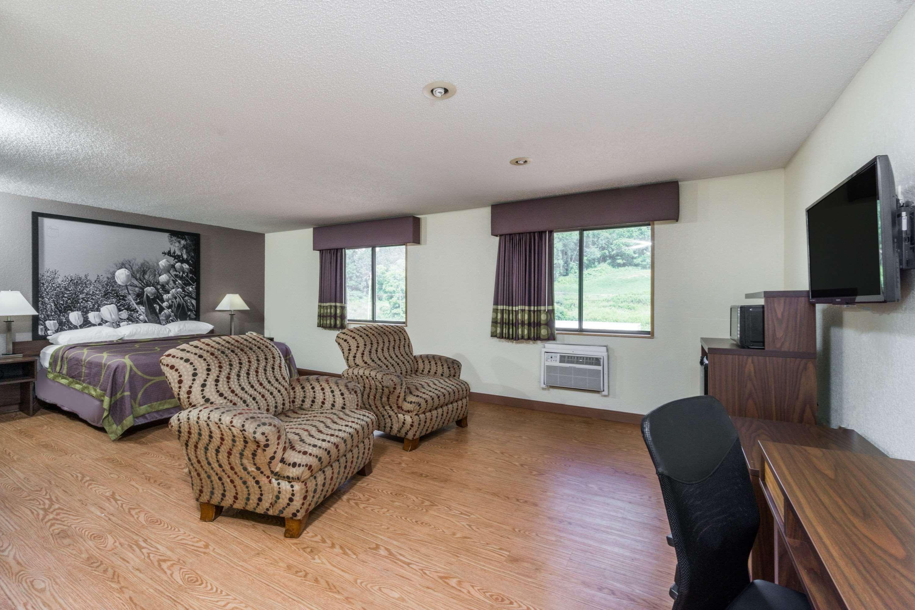 Super 8 By Wyndham Zanesville Exterior foto