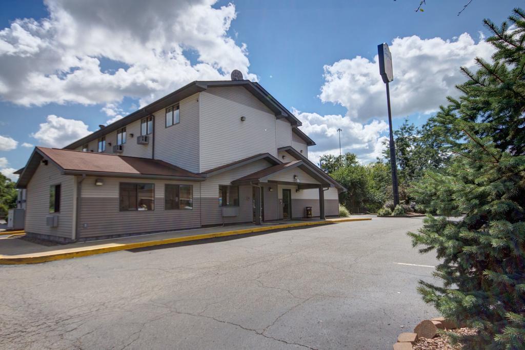 Super 8 By Wyndham Zanesville Exterior foto